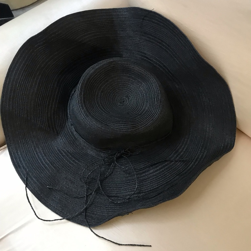 Forever 21 black paper straw hat large